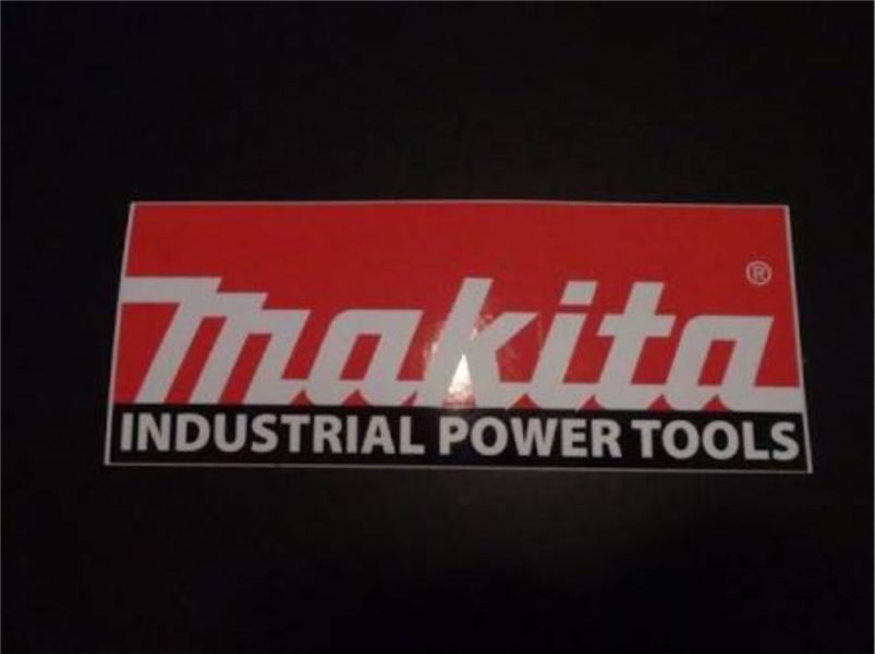 『makita』のロゴ